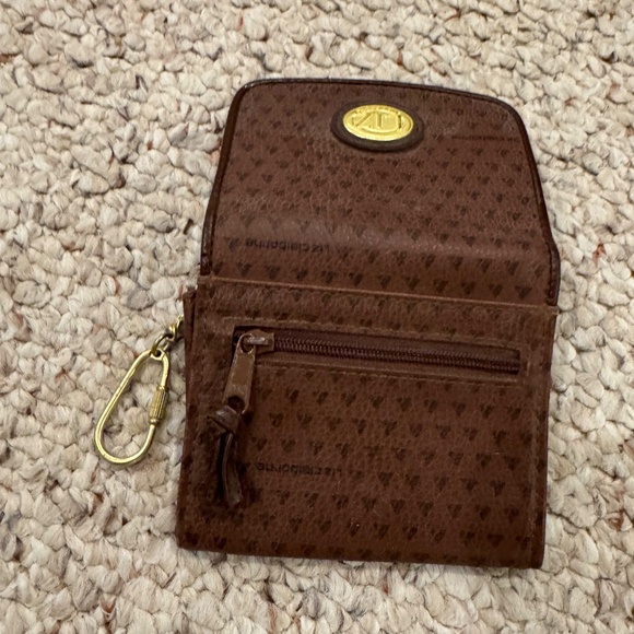 Liz Claiborne Ladies Wallet - Picture 4 of 5